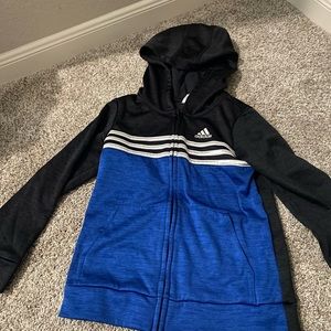 Bundle of jacket/sweatshirt and long sleeved shirt for boys